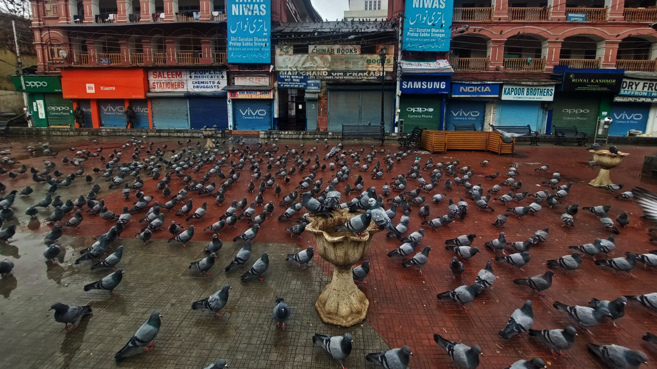 Hindistan'da hafta sonu sokağa çıkma yasağı