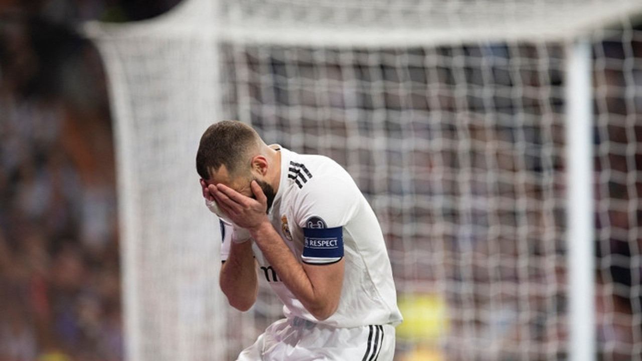 Televizyonda gördüler, yıldız futbolcunun evine girdiler