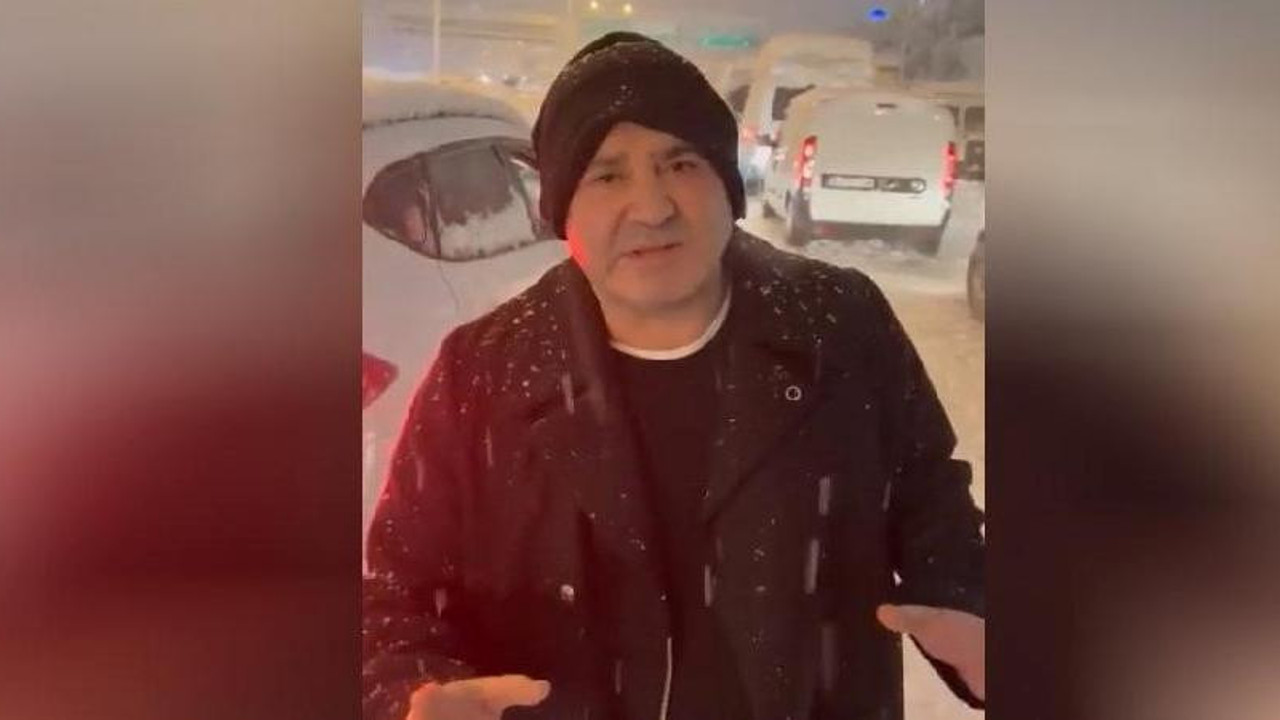 Şafak Sezer yolda kaldı: Yaklaşık 6 saattir arabadayız, Allah rızası için sesimizi duyurun