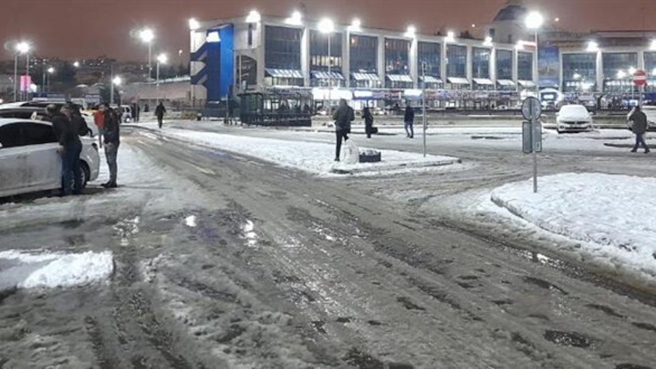İstanbul'da şehirlerarası otobüsleri çıkış kısıtlaması uzatıldı