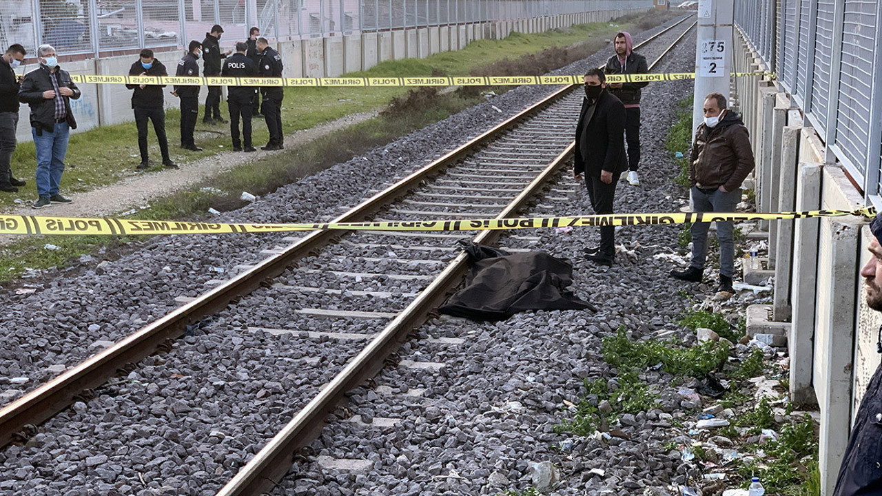 Lokomotifin çarptığı yaya hayatını kaybetti