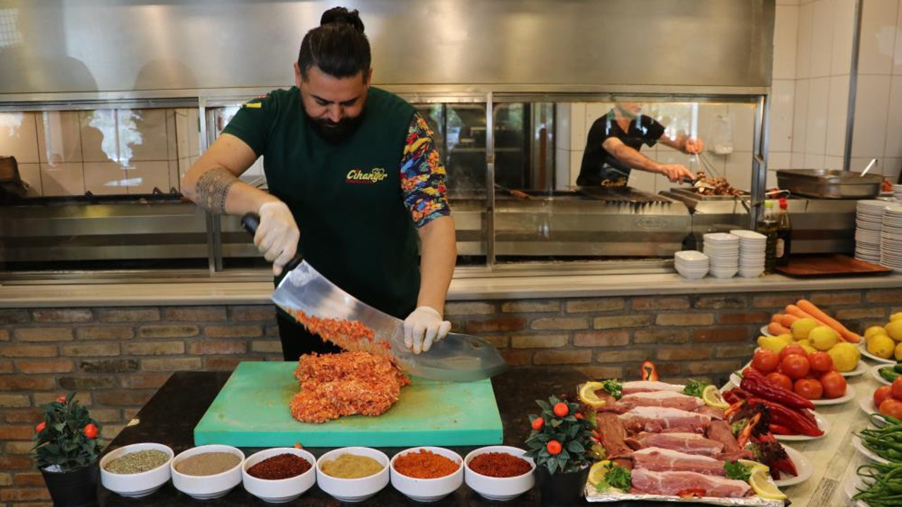 Öyle bir kebap yaptı ki sipariş patlaması yaşıyor