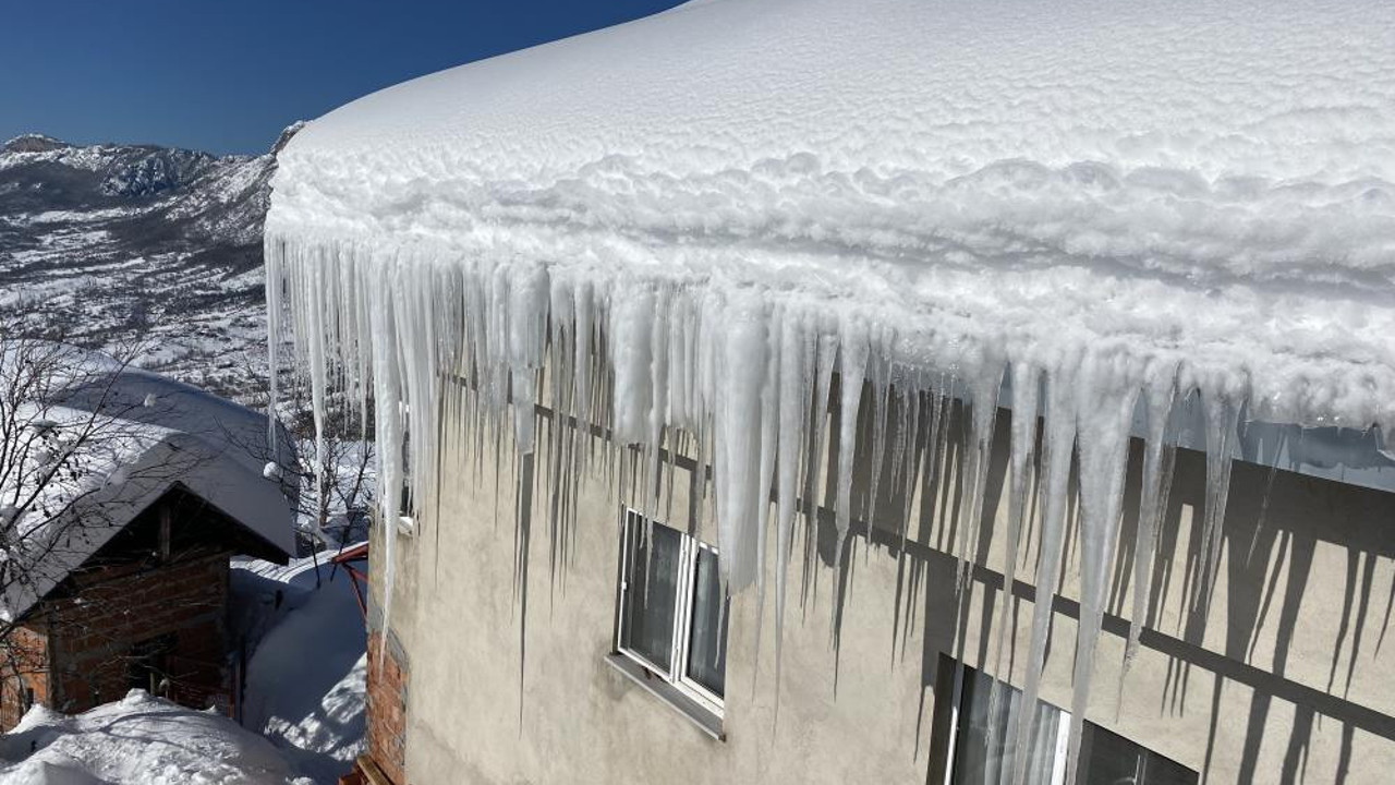 4 metrelik buz sarkıtları korkuttu