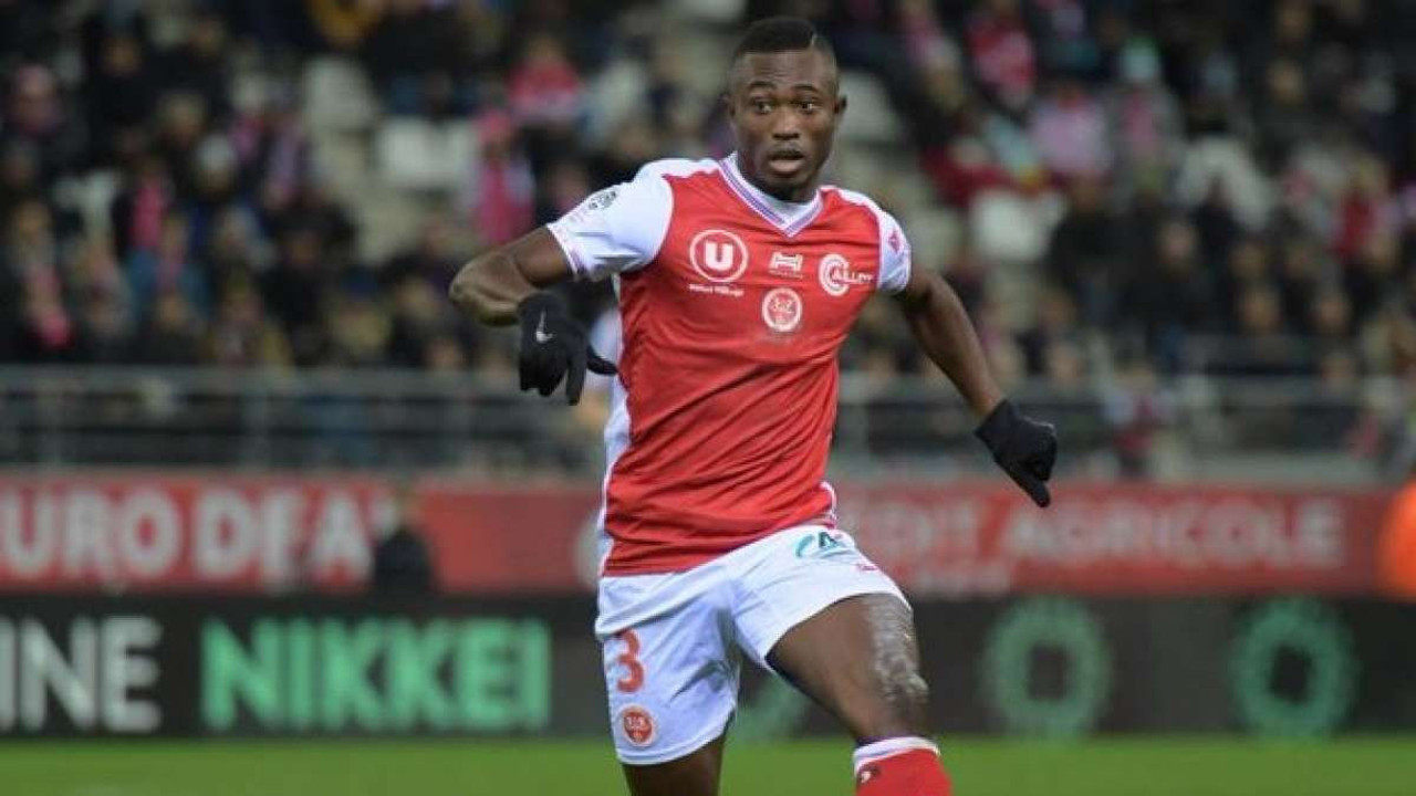 Fenerbahçe aldı almasına da: Kim bu Konan?