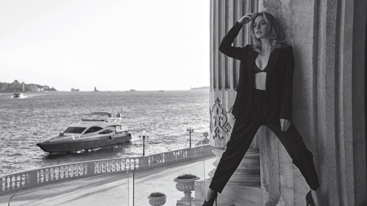 Güzel oyuncu Melis Sezen, yeni pozlar için objektif karşısına geçti