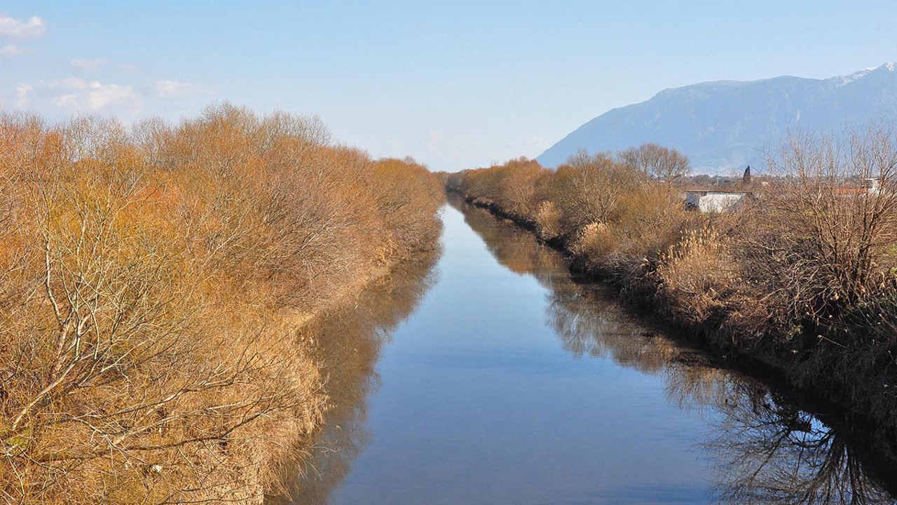 Gediz Nehri’ni kirleten işletmelere ceza yağdı