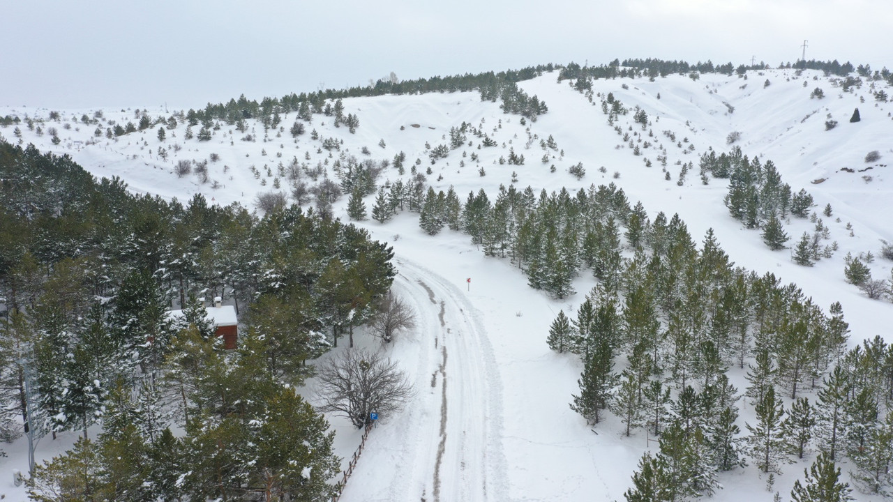 Sivas'ta 629 köy yolunda ulaşıma kapandı