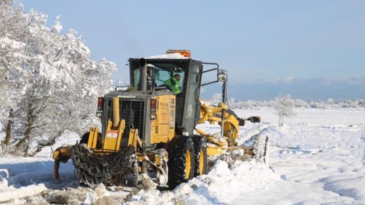 Sivas'ta yüzlerce köy yolunda ulaşım sağlanamıyor