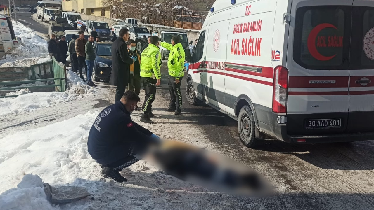 Sağlık çalışanı ilk iş gününde iş makinesinin altında can verdi