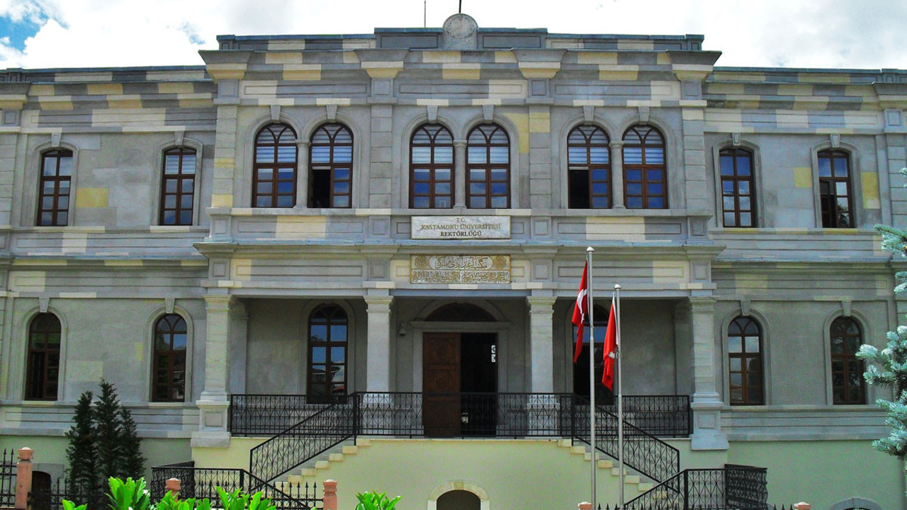 Kastamonu Üniversitesi 98 sözleşmeli personel alacak