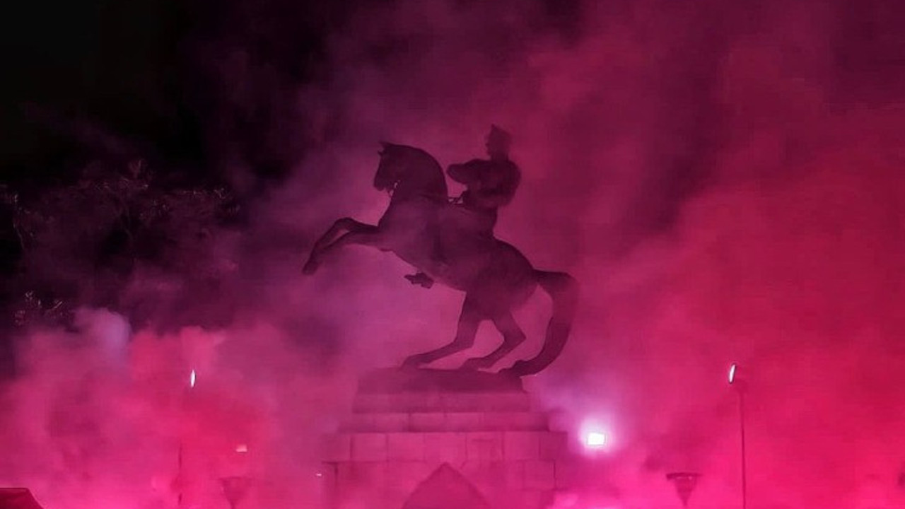 Samsun'da vatandaşlar Onur Anıtı'nda nöbet tutuyor: Saldırı anının görüntüleri de ortaya çıktı