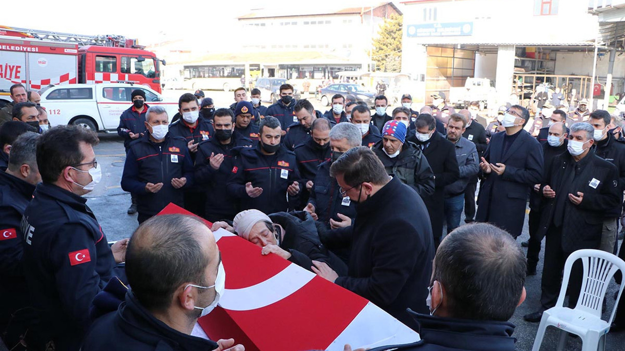 İtfaiye eri 189 günlük yaşam mücadelesini kaybetti