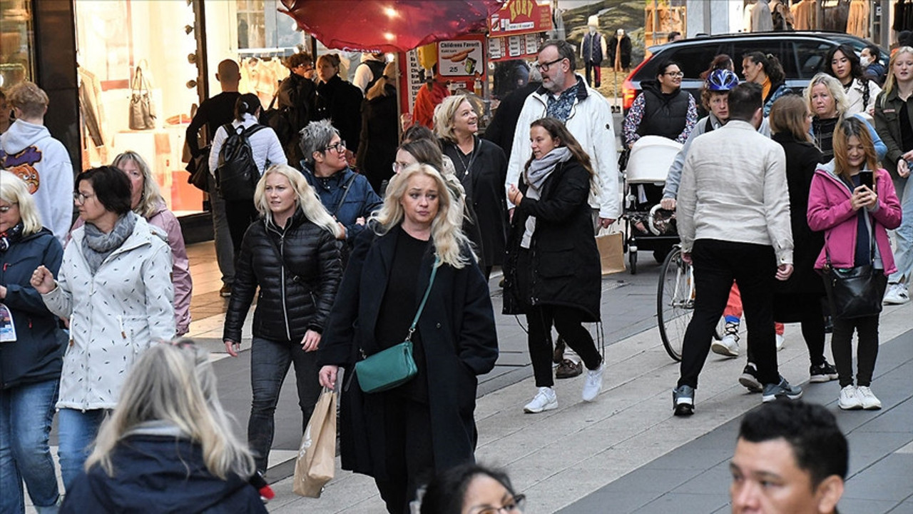 İsveç'te bütün salgın kısıtlamaları kaldırıldı