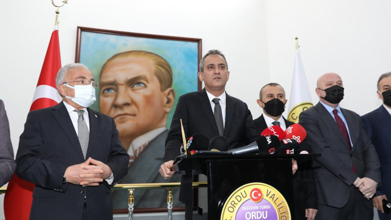 Bakan Özer: 434 derslikte yüz yüze eğitime ara verildi