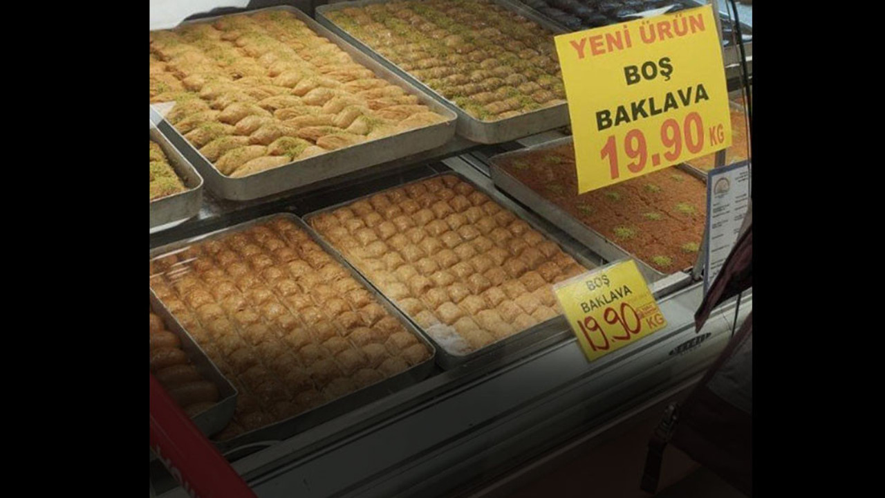 İçi boş baklava 20 lira. Bana fakirliğin resmini çizebilir misin Abidin?