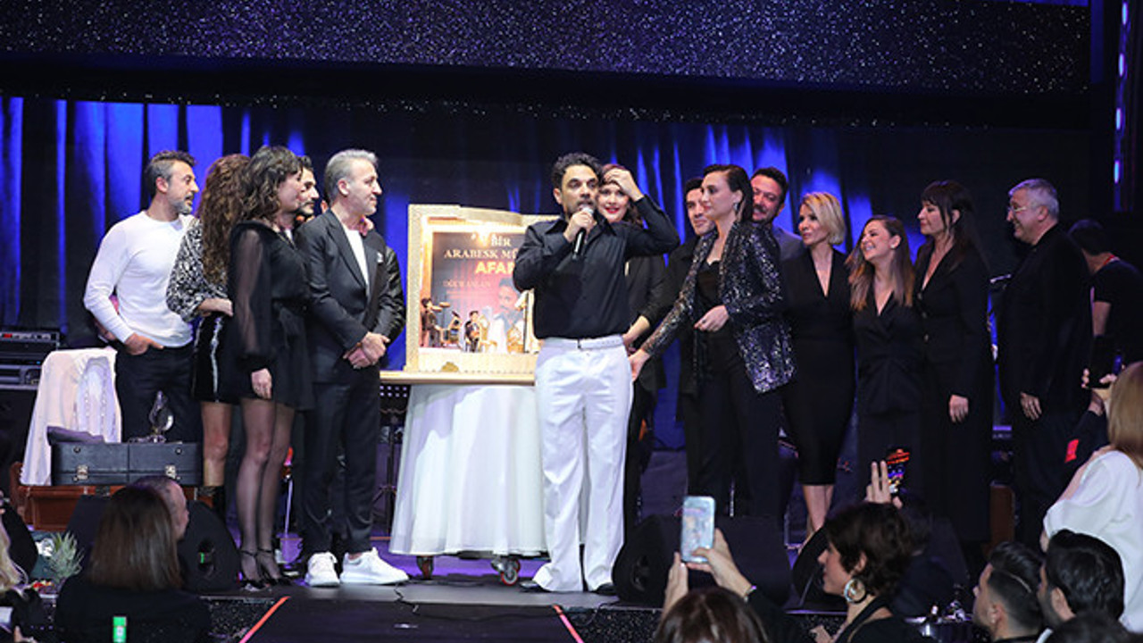 Uğur Aslan yeni yaşına ‘Afara’ ile girdi!