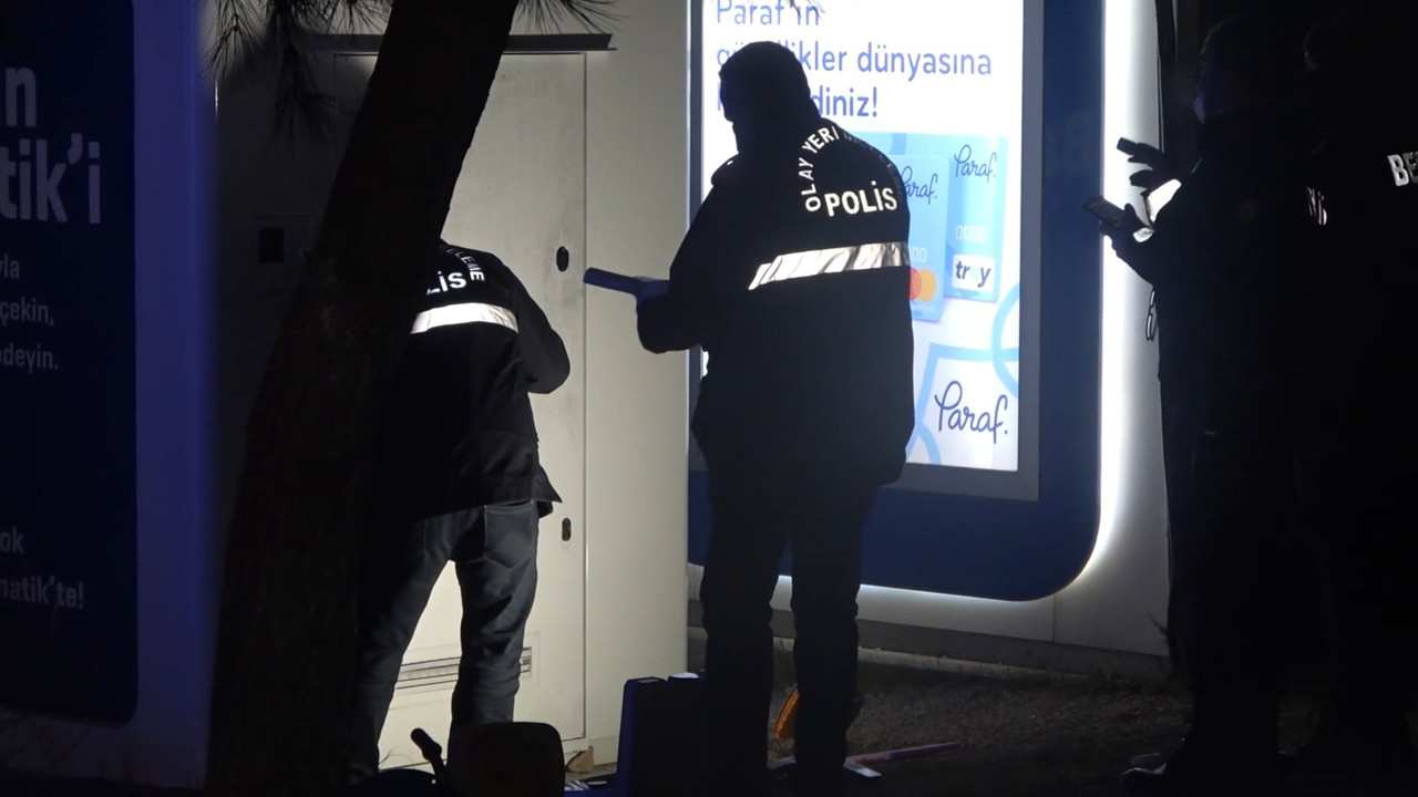 Hastane önündeki ATM'yi soymaya kalkıştılar