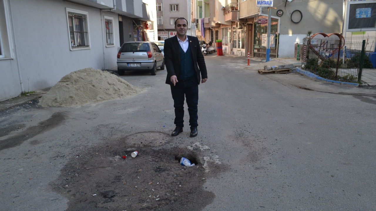 Kanalizasyon kapağı çöktü evleri fareler bastı