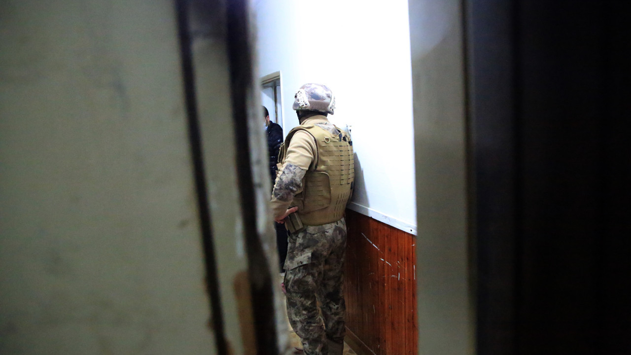 Mersin'de PKK soruşturması: 52 şüpheli için gözaltı kararı