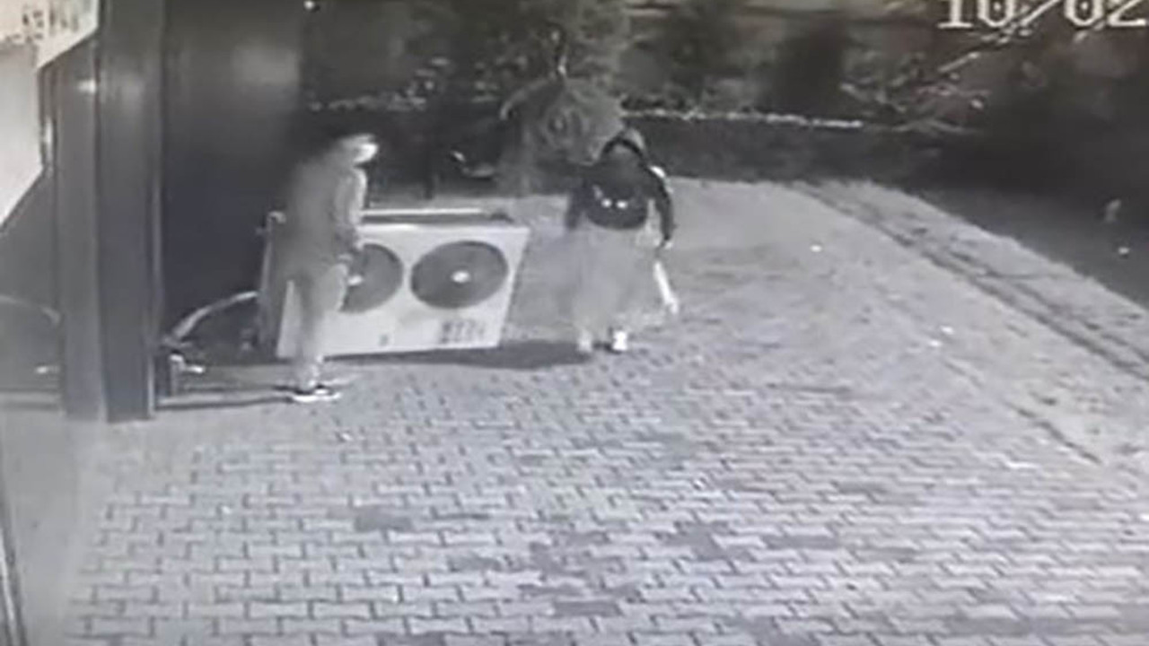 Klima ünitesini çalan hırsızlar kamerada! İşte o anlar…