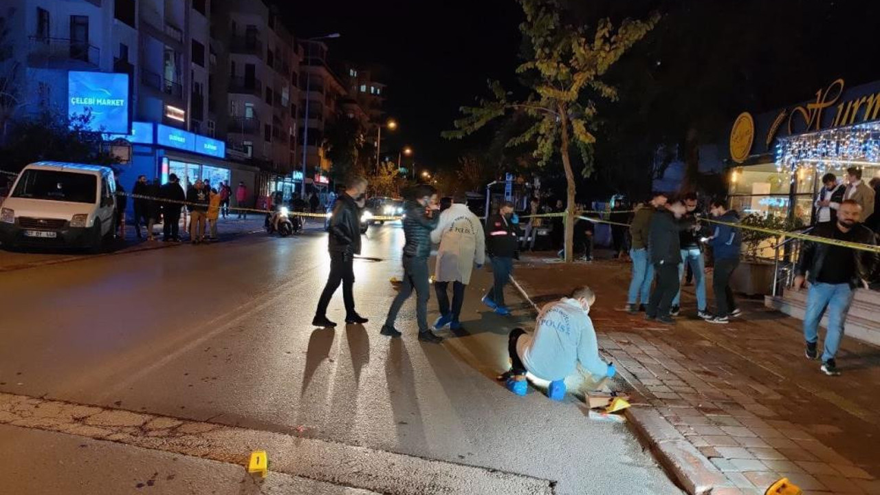 Barışmak için geldi canından oldu