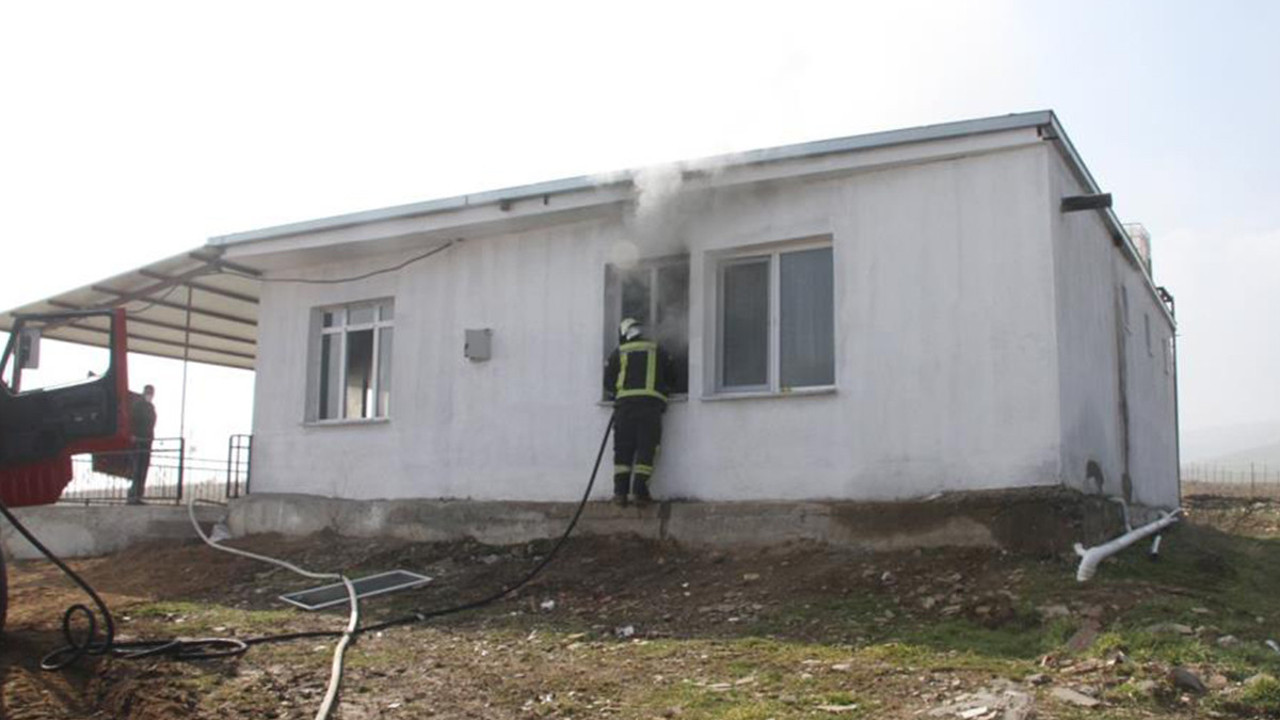 Yangında mahsur kalan ikizlerden acı haber geldi