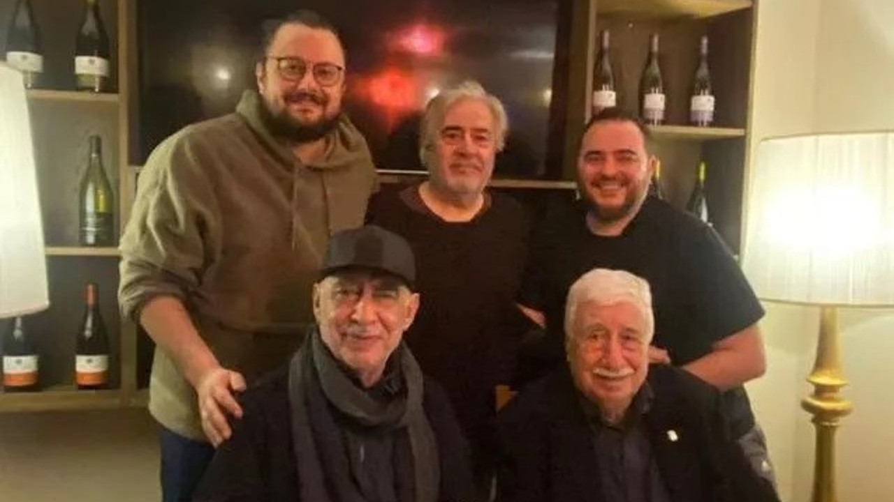 Uğur Yücel'den 'Ustalarım ve çocuklarım' fotoğrafı