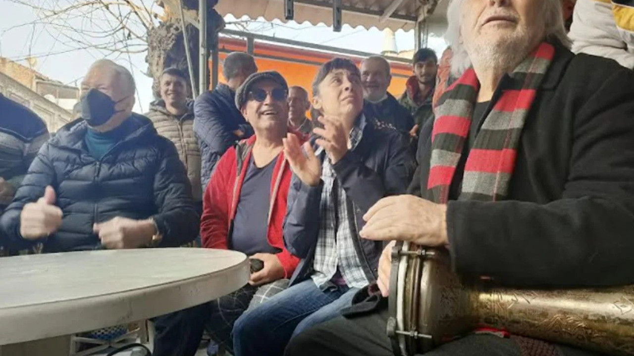 Uğur Dündar Darbukatör Bayram'ı getirdi Romanlar coştu