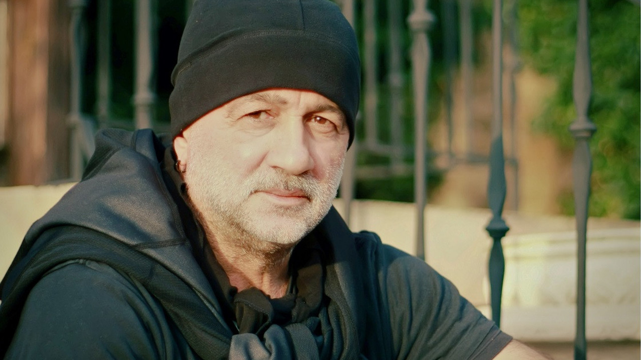 Yandaş TRT spikeri ile Bilgin Gökberk arasında parayı nereden kazandın kavgası 'Bendeki CV senin Nebati'de yok'