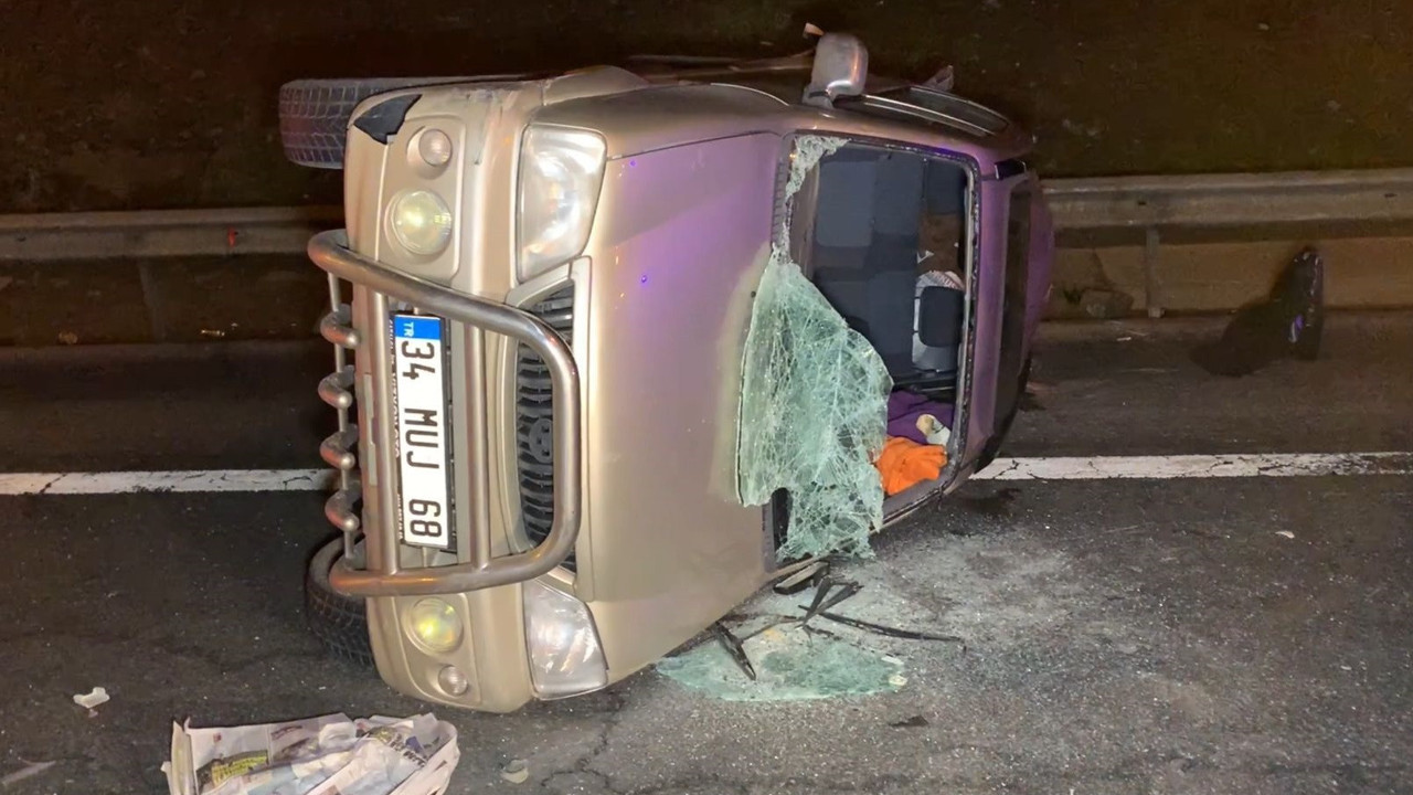 Sürücüsünün direksiyon başında uyuduğu otomobil cipe çarptı: 1 yaralı