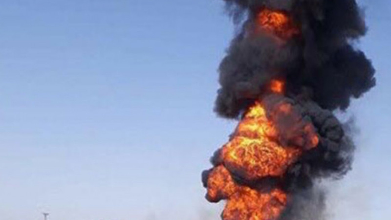 Akaryakıt yüklü tanker yolcu otobüsüyle çarpıştı: 17 ölü