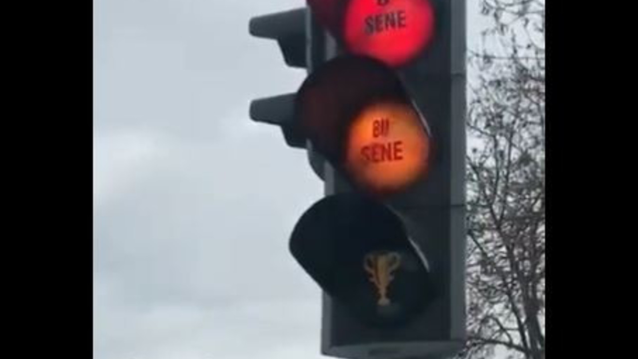 Trabzon’daki trafik ışıklarında Trabzonspor ayrıntısı! Görenleri heyecan bastı