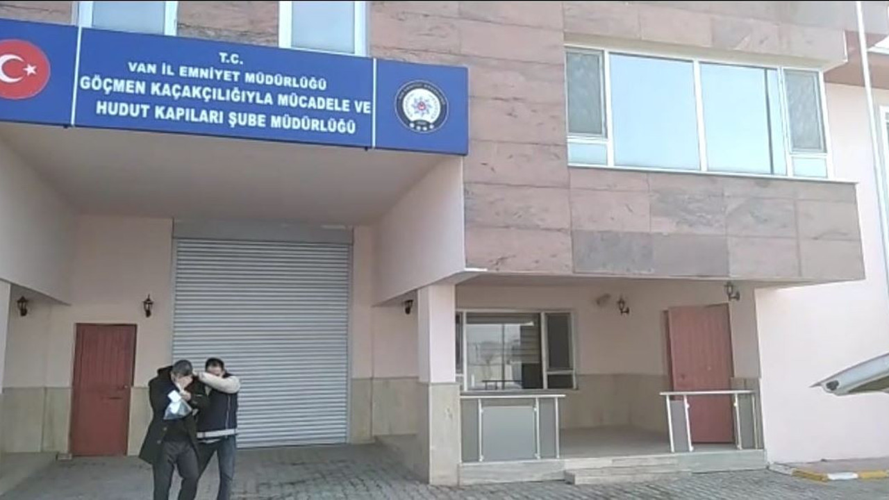 Van'da göçmen kaçakçılığına 4 gözaltı
