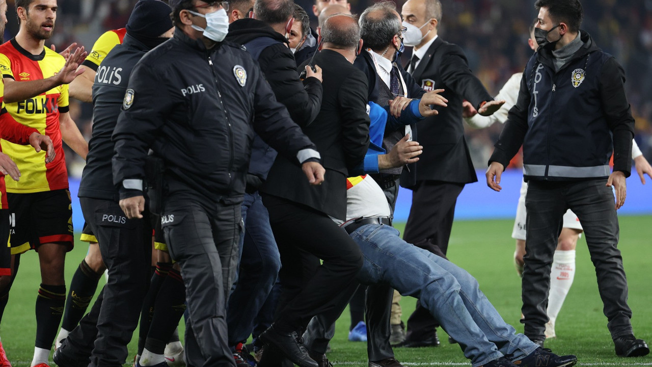 Bu ligi kim satın alsın? 90 dakikalık maçın 20 dakikası VAR için durdu.