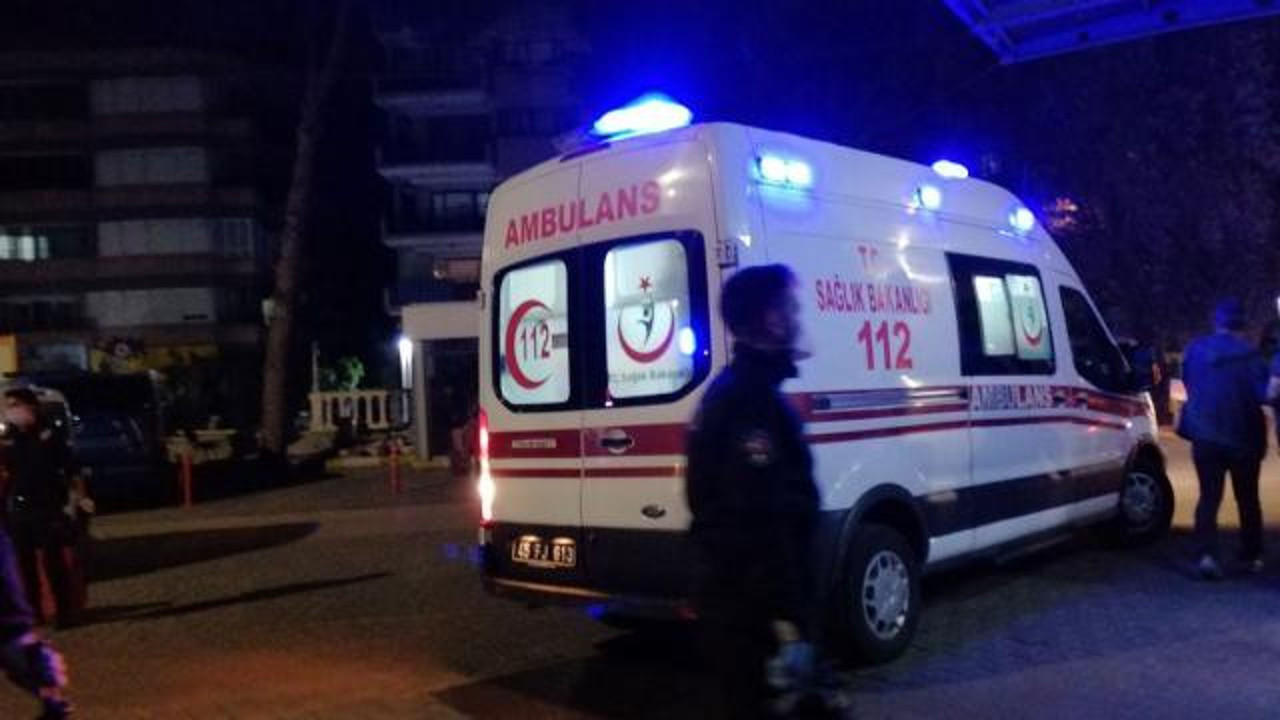 Manisa'da bir kişi kazara kendisini vurdu