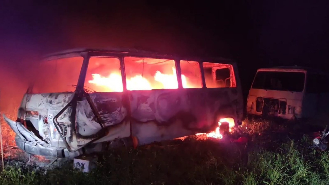 Datça'da minibüs alev alev yandı: 1 ölü