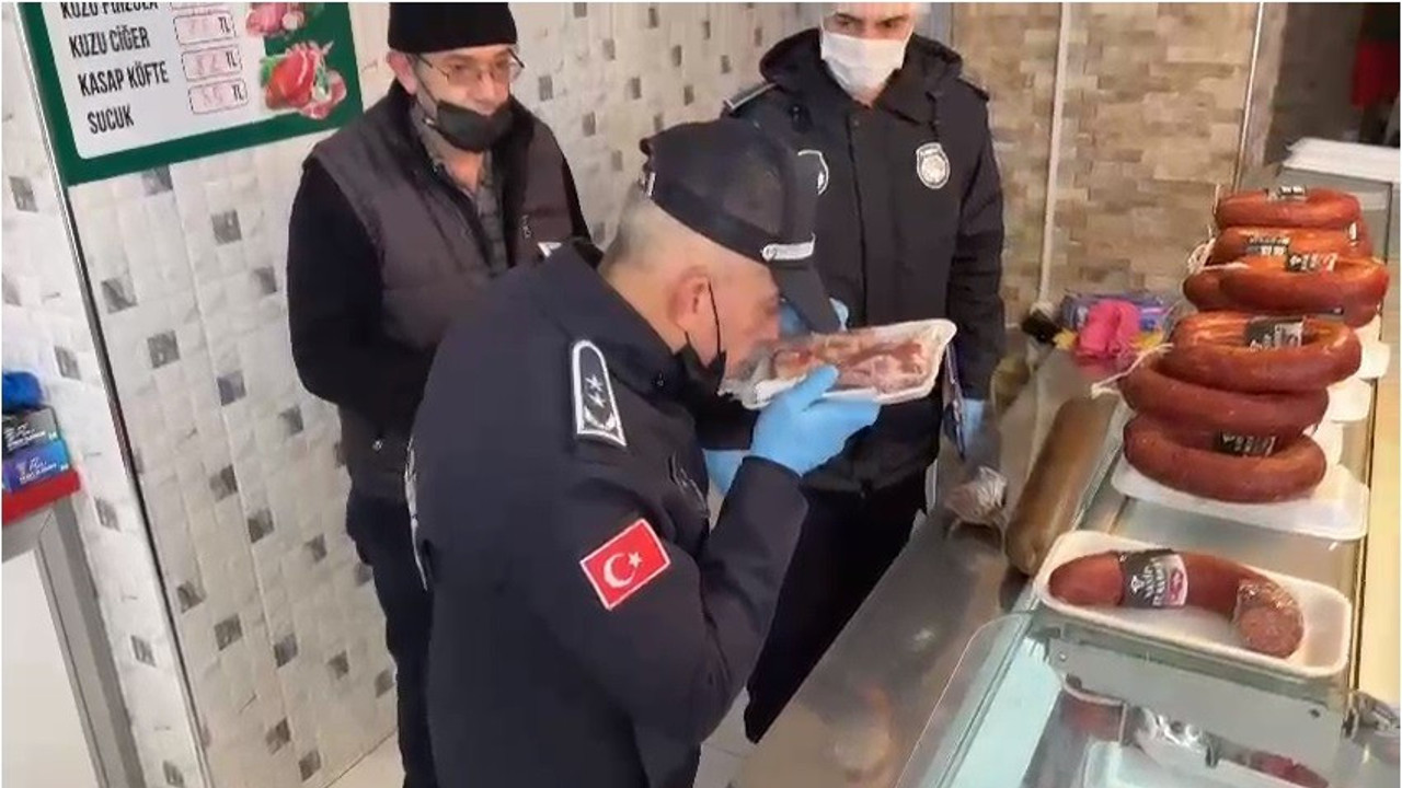 Allah'tan yakalandılar. Zabıta bile dondu kaldı