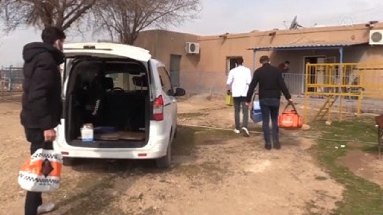 Bakan Koca, Suriye sınırındaki aşı çalışmalarını paylaştı