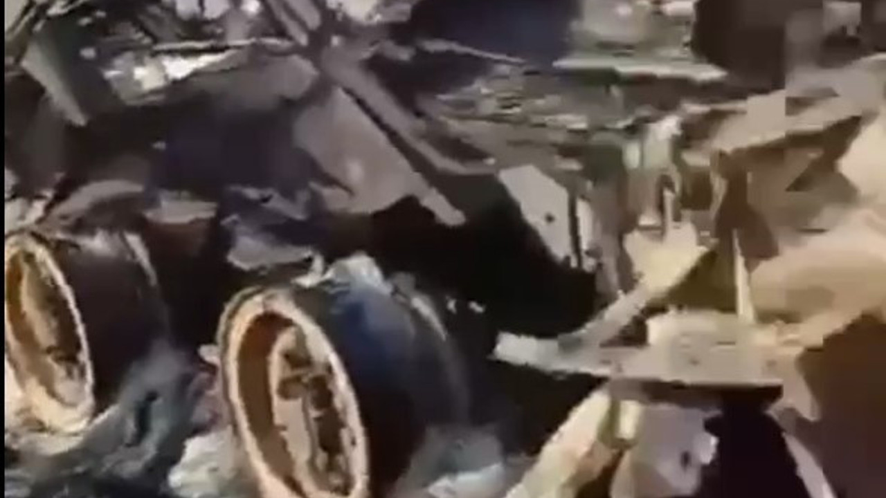 Ukrayna ordusunun imha ettiği Rus zırhlılarının içindeki onlarca asker yanarak öldü