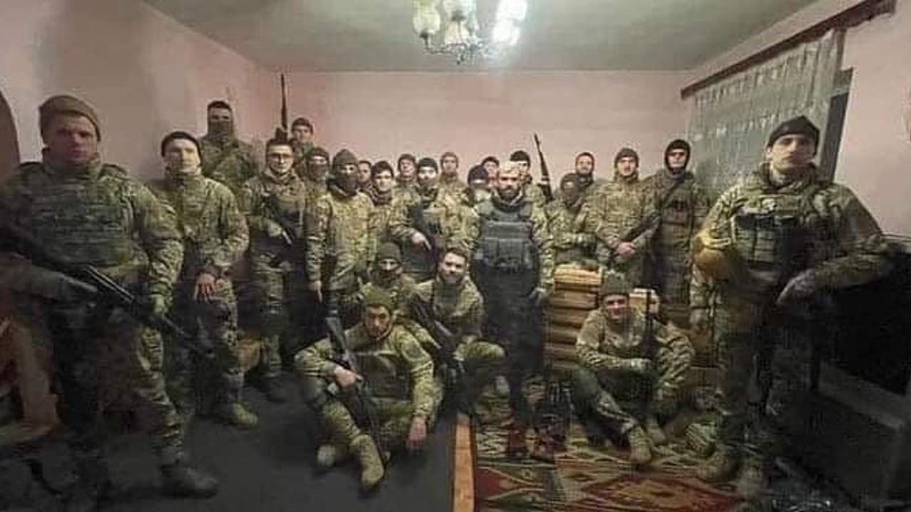 Dinamo Kiev'in Ukraynalı futbolcuları silahlanarak direnişe katıldı