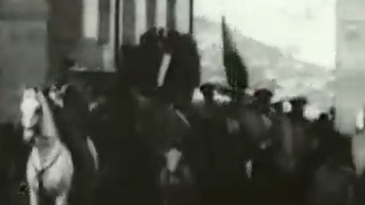 Ruslar ezelden beri Türk düşmanıydı! Kars'ı işgal edip böyle kilise açmışlardı