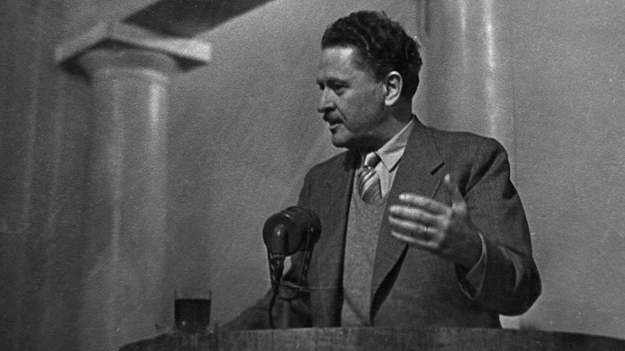 Nazım Hikmet'e kim, neden dava açtı!