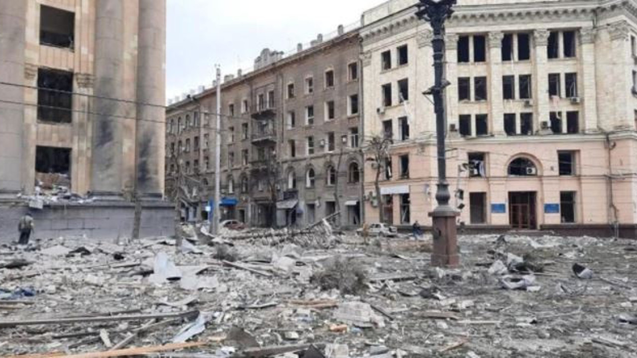 Son dakika... Harkov şiddetli şekilde bombalanıyor