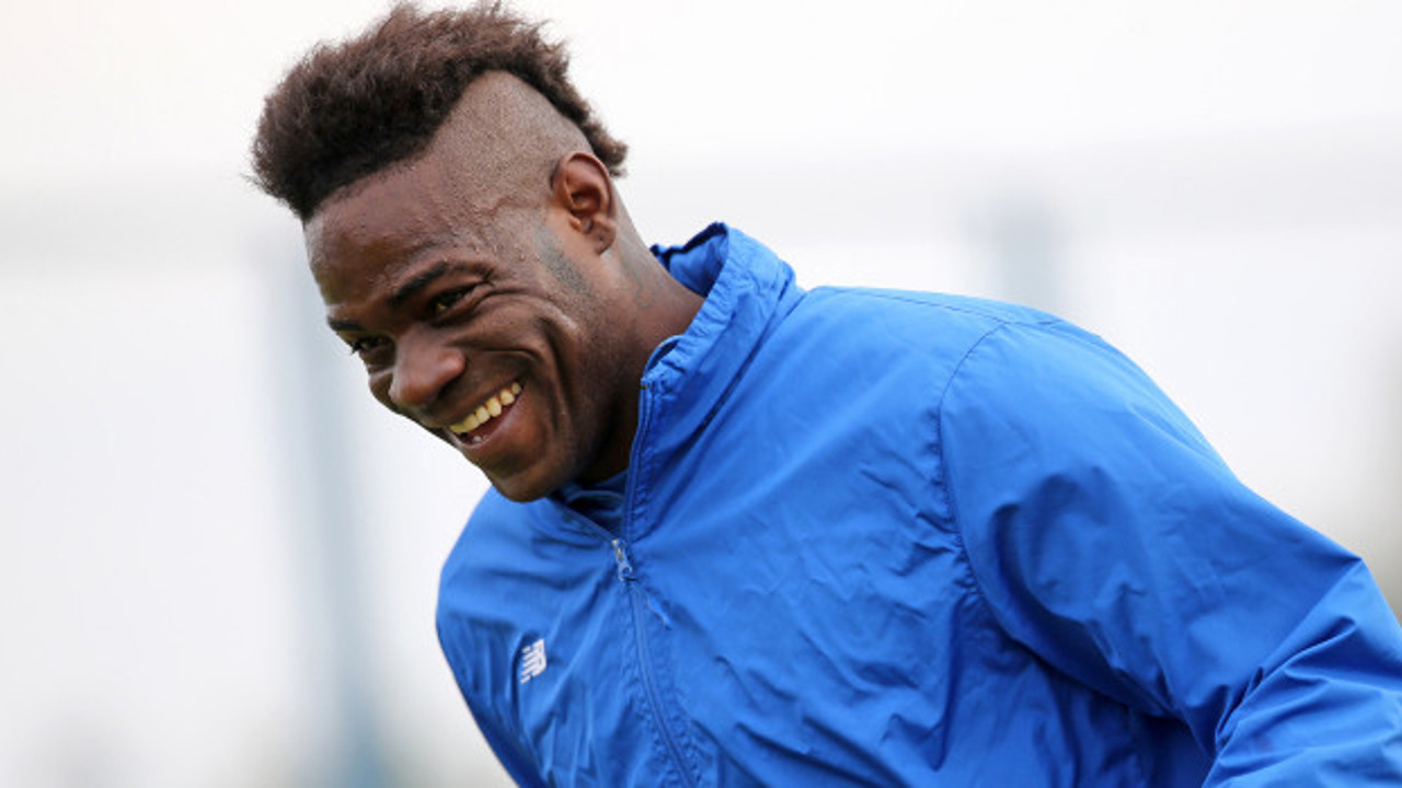 Balotelli: Messi ve Ronaldo gibiyim. Eksiğim yok!