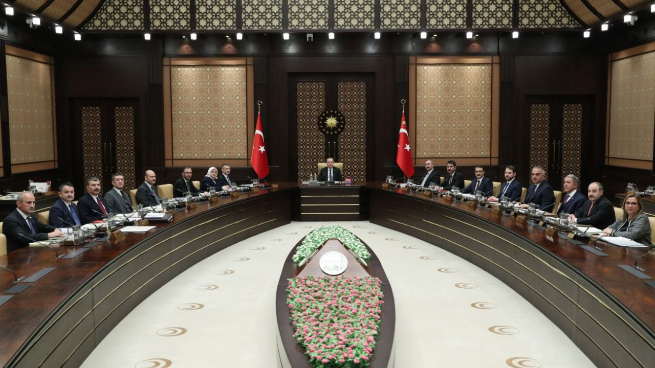 Pakdemirli'nin ardından koltuğu bırakacak iki isim belli oldu