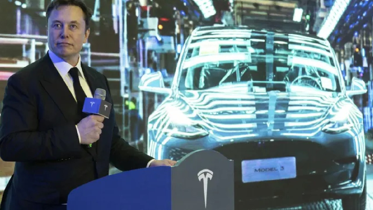 Elon Musk'tan sürücüleri kızdıracak itiraf