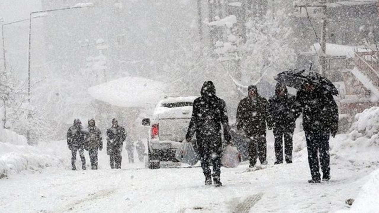 Meteoroloji kahini Kerem Ökten, İstanbul'da kar yağışının etkili olacağı günleri açıkladı