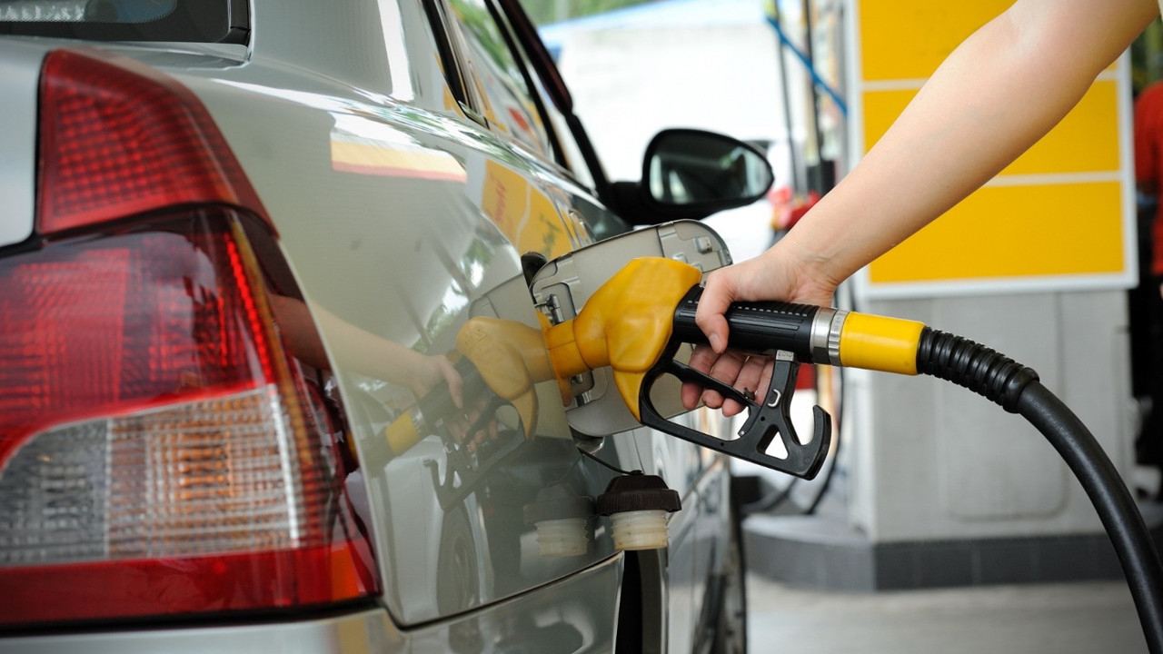 Dünya devi Rusya'daki akaryakıt istasyonlarını kapatacak