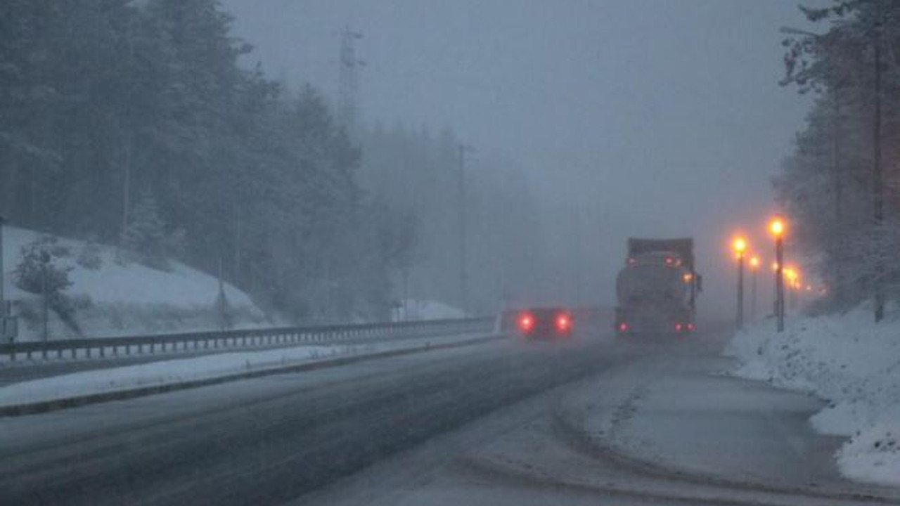 Bolu Dağı'nda kar yağışı başladı (08 Mart 2022)