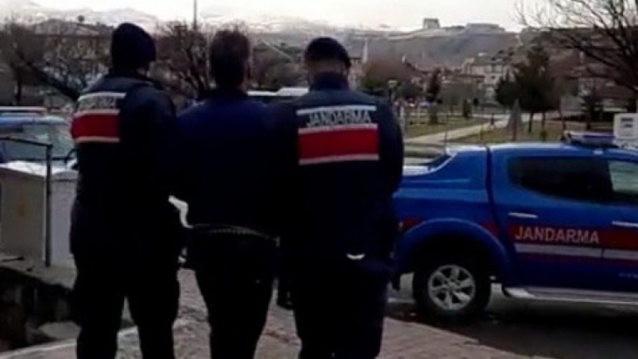 Adana'da 200 bin 154 paket kaçak sigara ele geçirildi